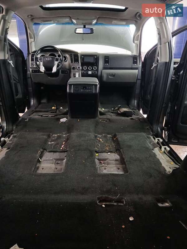 Внедорожник / Кроссовер Toyota Sequoia 2015 в Одессе фото 45 Внедорожник / Кроссовер Toyota Sequoia 2015 в Одессе