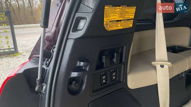Внедорожник / Кроссовер Toyota Sequoia 2013 в Виннице фото 13 Внедорожник / Кроссовер Toyota Sequoia 2013 в Виннице