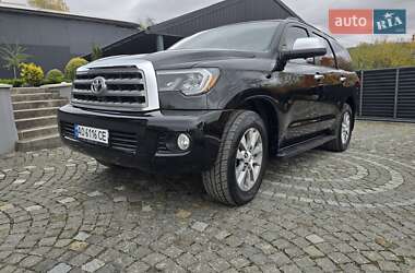 Внедорожник / Кроссовер Toyota Sequoia 2016 в Ужгороде