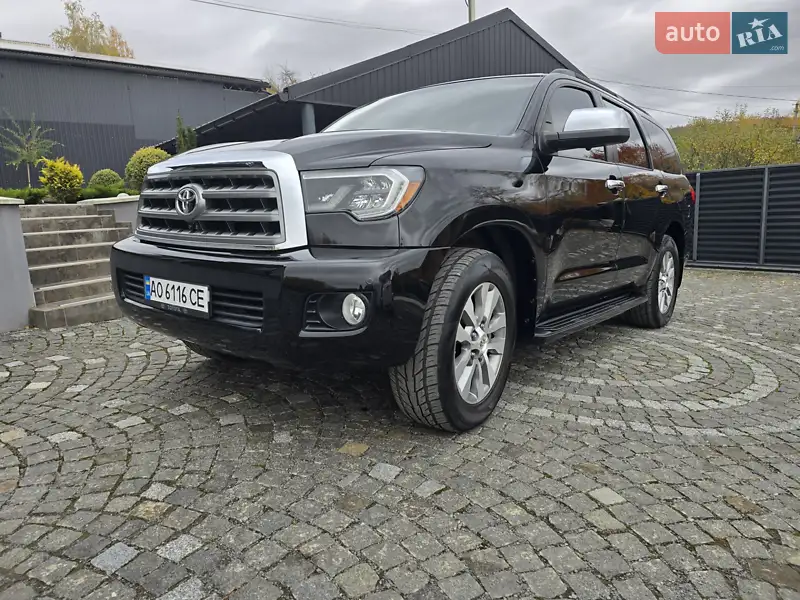 Toyota Sequoia 2016