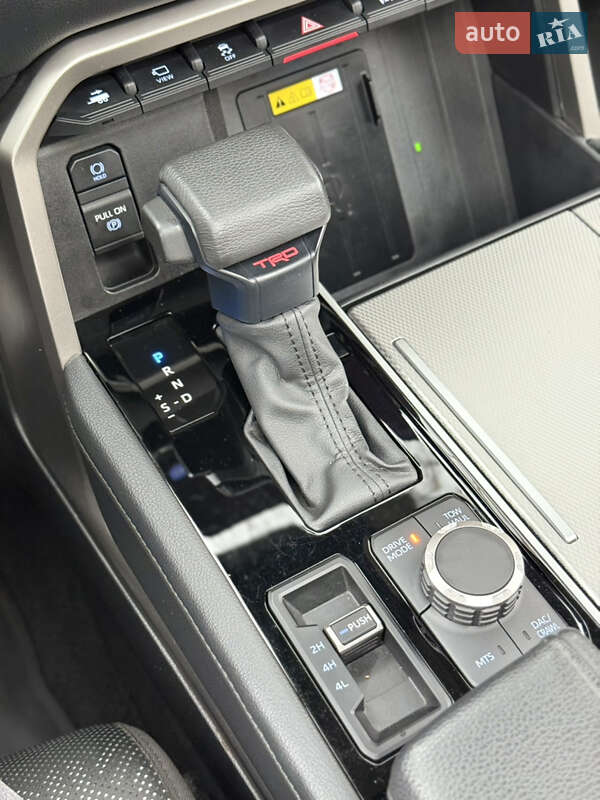 Позашляховик / Кросовер Toyota Sequoia 2023 в Києві