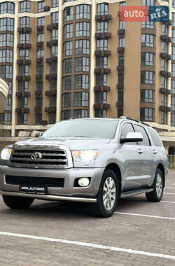 Внедорожник / Кроссовер Toyota Sequoia 2015 в Киеве