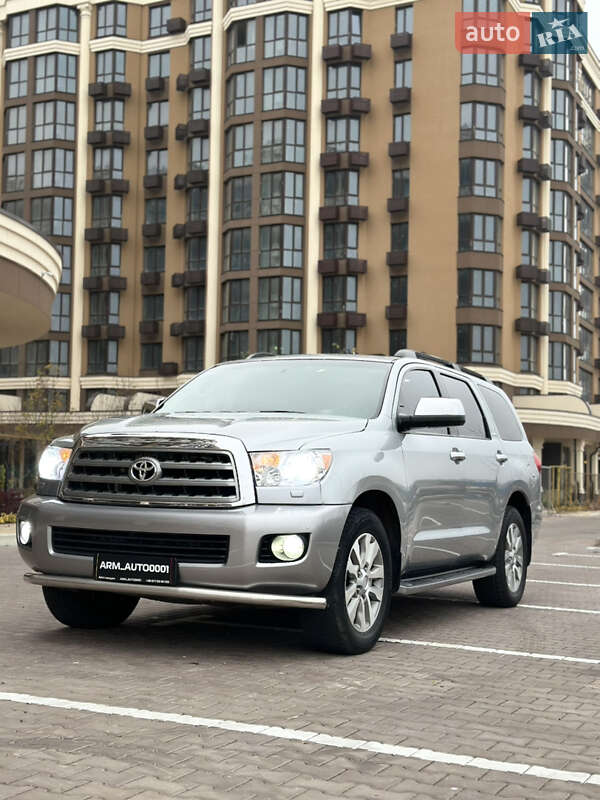 Toyota Sequoia 2015