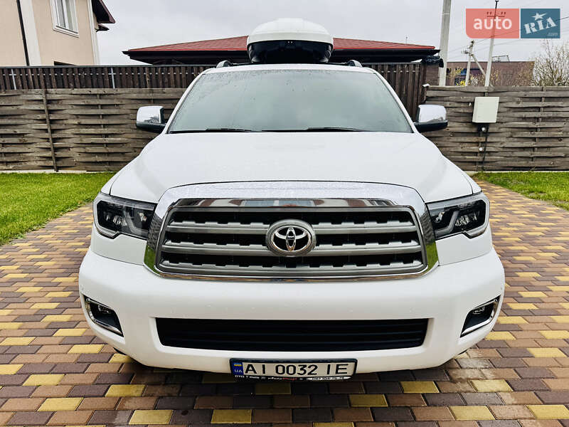 Позашляховик / Кросовер Toyota Sequoia 2015 в Києві