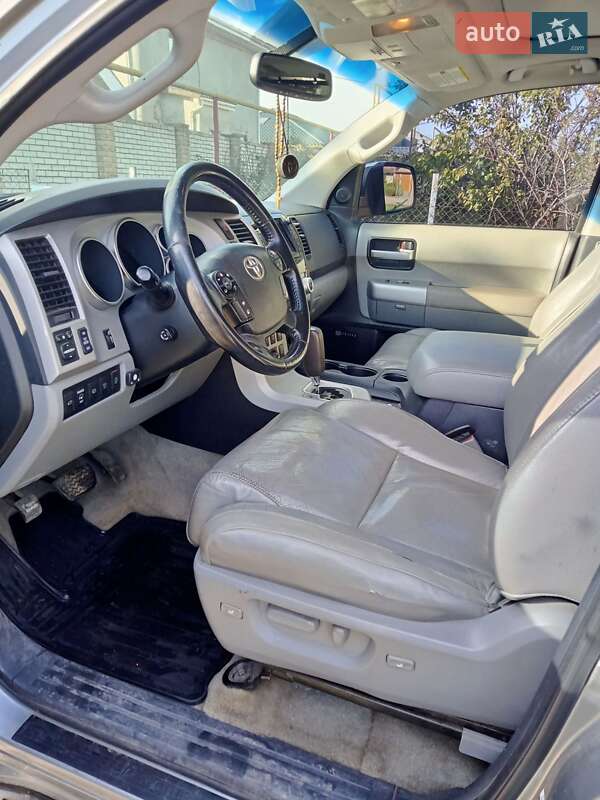Внедорожник / Кроссовер Toyota Sequoia 2008 в Одессе фото 12 Внедорожник / Кроссовер Toyota Sequoia 2008 в Одессе