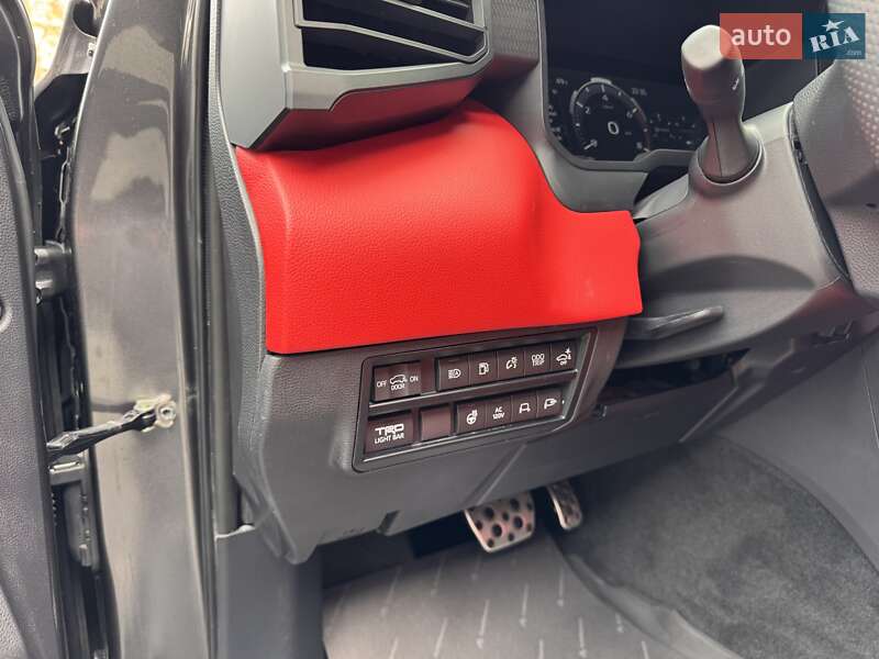 Позашляховик / Кросовер Toyota Sequoia 2023 в Одесі