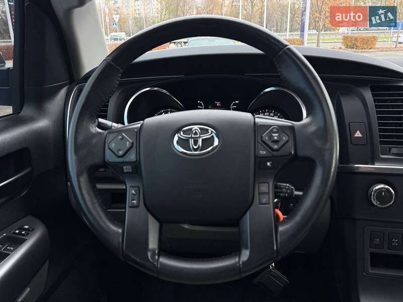 Внедорожник / Кроссовер Toyota Sequoia 2019 в Киеве фото 17 Внедорожник / Кроссовер Toyota Sequoia 2019 в Киеве