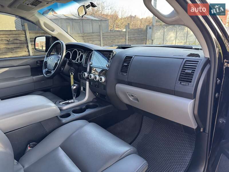 Позашляховик / Кросовер Toyota Sequoia 2011 в Києві фото 33 Позашляховик / Кросовер Toyota Sequoia 2011 в Києві