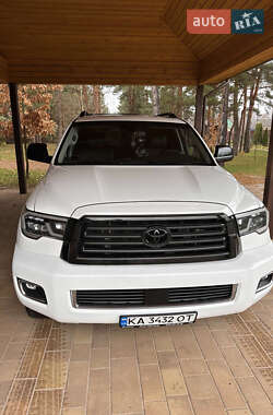 Позашляховик / Кросовер Toyota Sequoia 2018 в Києві