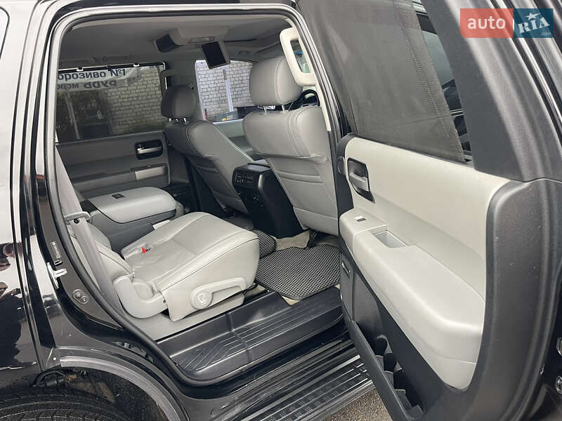 Внедорожник / Кроссовер Toyota Sequoia 2008 в Житомире