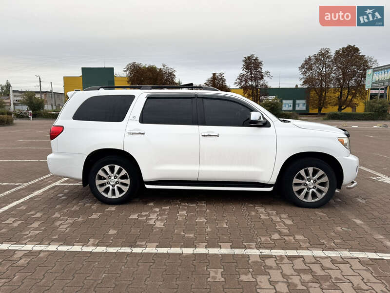 Внедорожник / Кроссовер Toyota Sequoia 2011 в Житомире