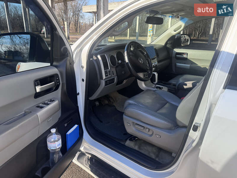 Внедорожник / Кроссовер Toyota Sequoia 2008 в Черкассах фото 14 Внедорожник / Кроссовер Toyota Sequoia 2008 в Черкассах
