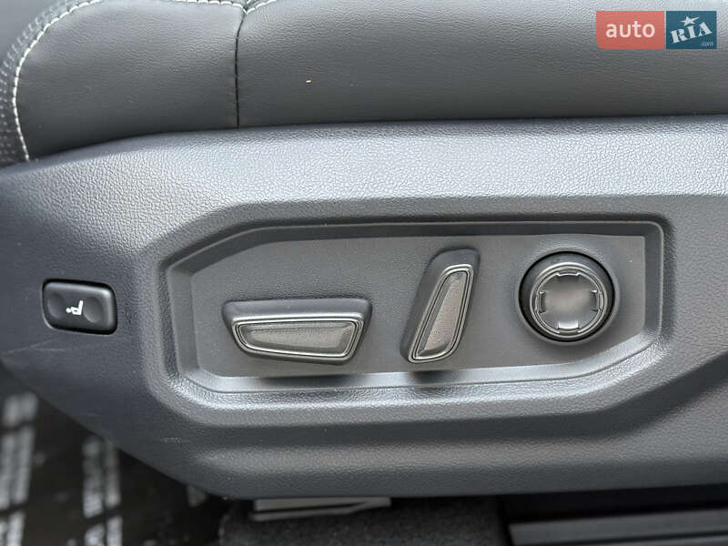 Позашляховик / Кросовер Toyota Sequoia 2025 в Києві