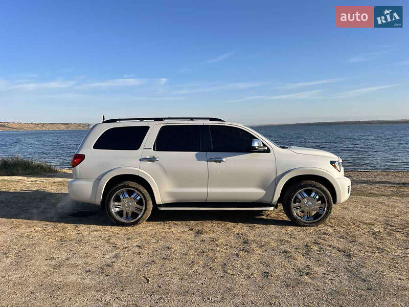 Внедорожник / Кроссовер Toyota Sequoia 2008 в Одессе