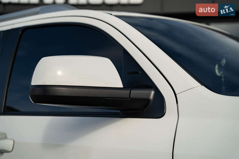 Позашляховик / Кросовер Toyota Sequoia 2018 в Чернівцях