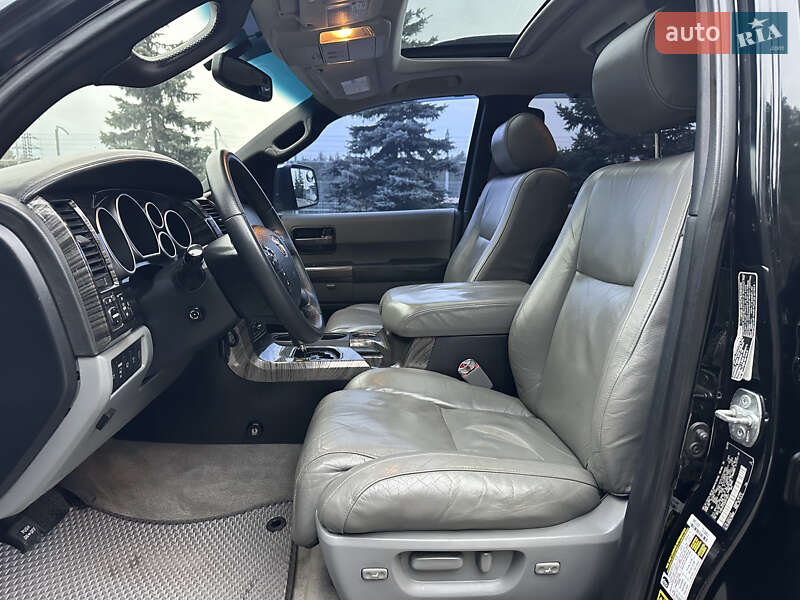 Позашляховик / Кросовер Toyota Sequoia 2008 в Києві
