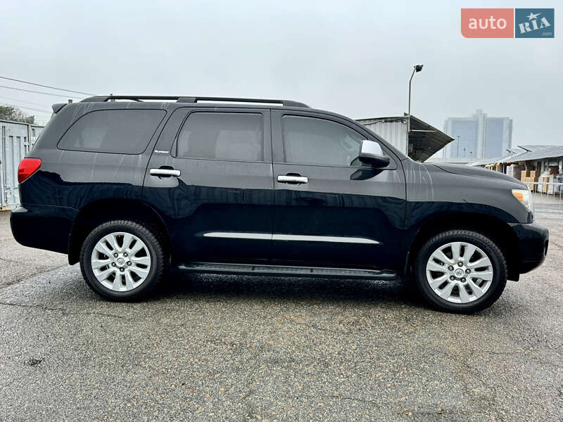Позашляховик / Кросовер Toyota Sequoia 2008 в Києві