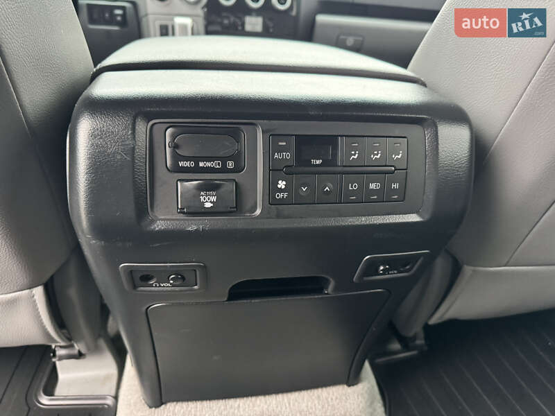 Позашляховик / Кросовер Toyota Sequoia 2008 в Києві