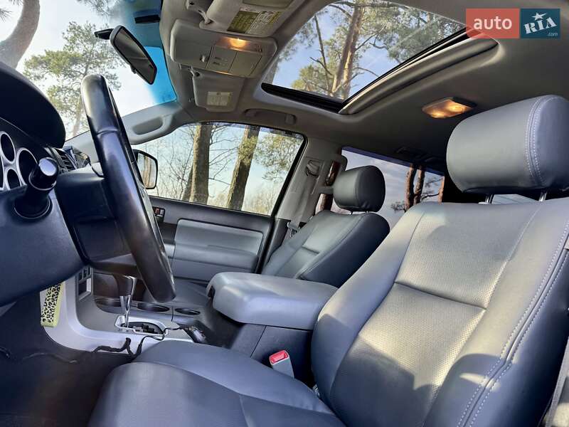 Внедорожник / Кроссовер Toyota Sequoia 2011 в Киеве фото 15 Внедорожник / Кроссовер Toyota Sequoia 2011 в Киеве