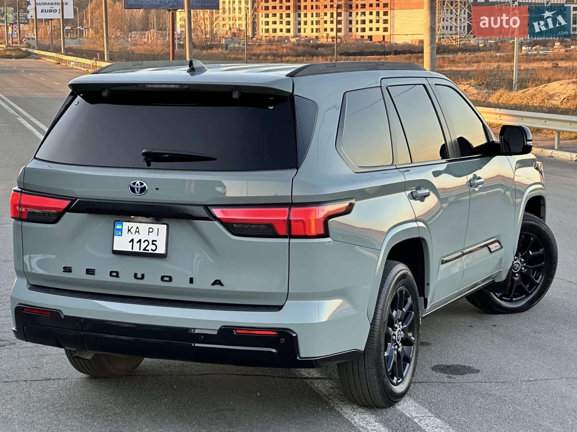2023 Toyota Sequoia - мініатюра 12