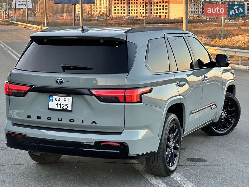 Внедорожник / Кроссовер Toyota Sequoia 2023 в Киеве фото 12 Внедорожник / Кроссовер Toyota Sequoia 2023 в Киеве