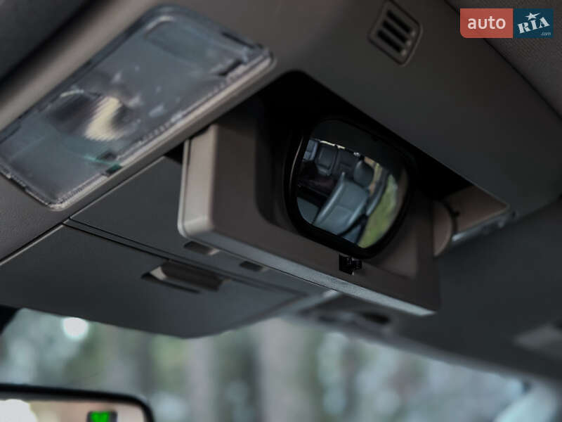 Внедорожник / Кроссовер Toyota Sequoia 2016 в Черкассах