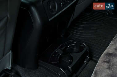 Внедорожник / Кроссовер Toyota Sequoia 2016 в Черкассах