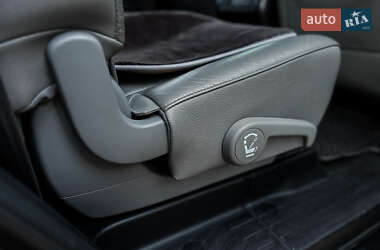 Внедорожник / Кроссовер Toyota Sequoia 2016 в Черкассах