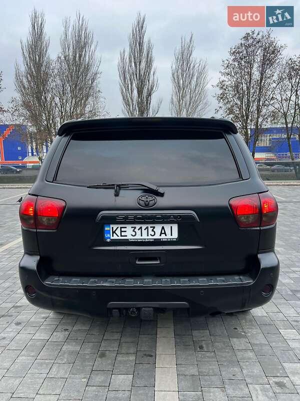 Внедорожник / Кроссовер Toyota Sequoia 2008 в Днепре