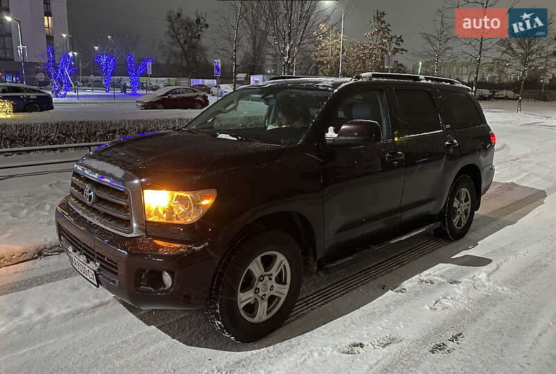 Toyota Sequoia 2012