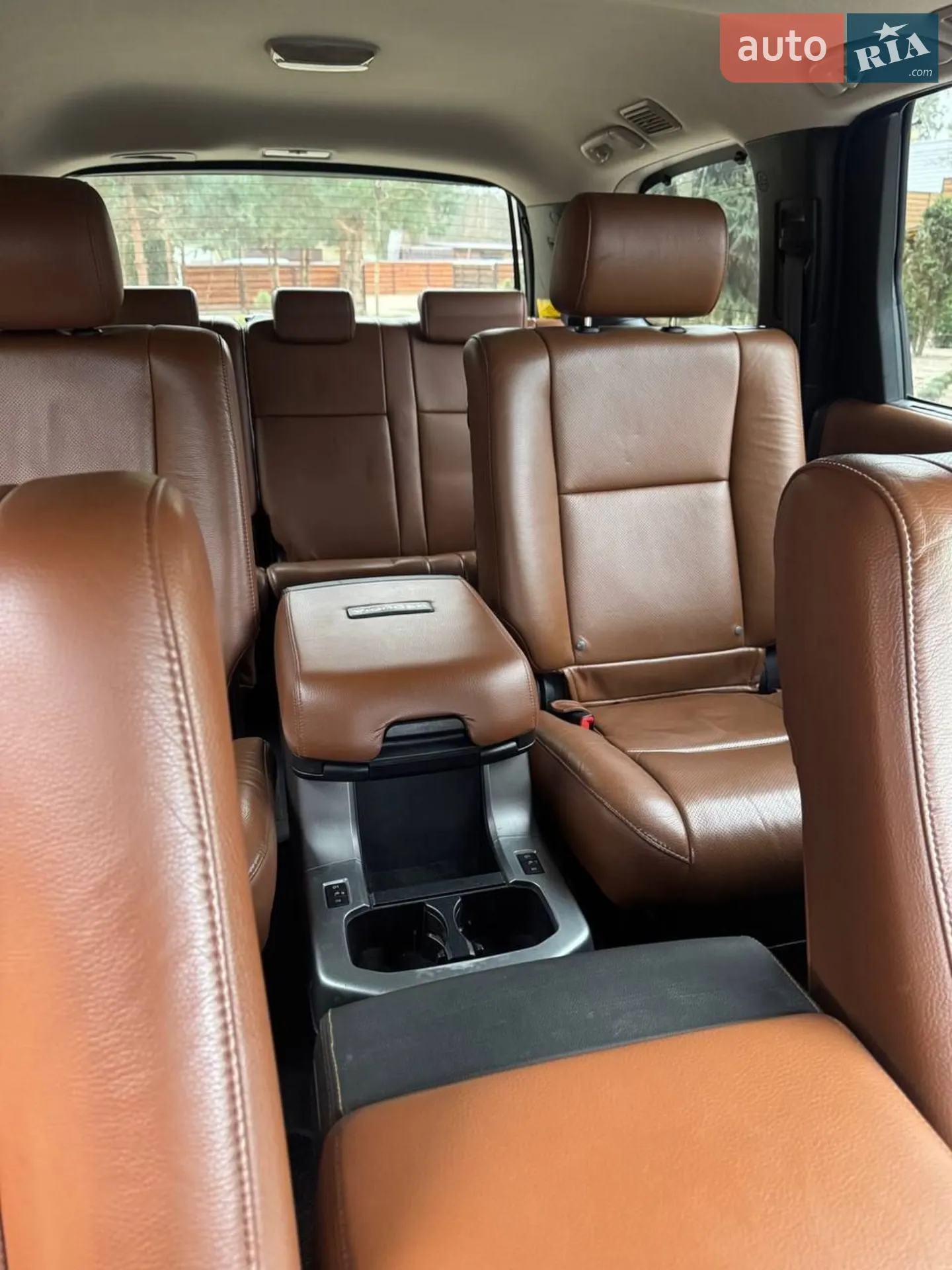 2011 Toyota Sequoia - мініатюра 11