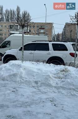 Позашляховик / Кросовер Toyota Sequoia 2013 в Луцьку