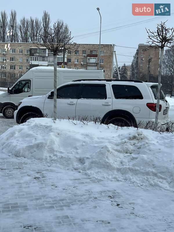Внедорожник / Кроссовер Toyota Sequoia 2013 в Луцке фото 3 Внедорожник / Кроссовер Toyota Sequoia 2013 в Луцке