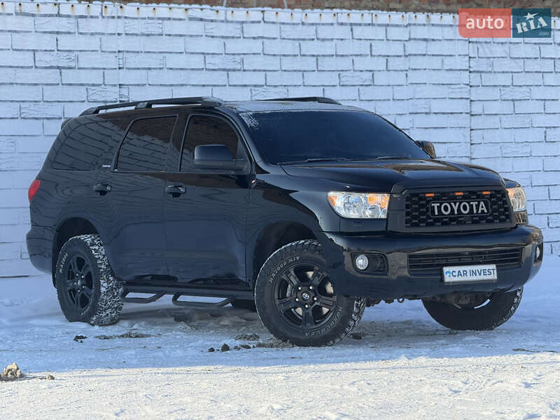 Toyota Sequoia 2013