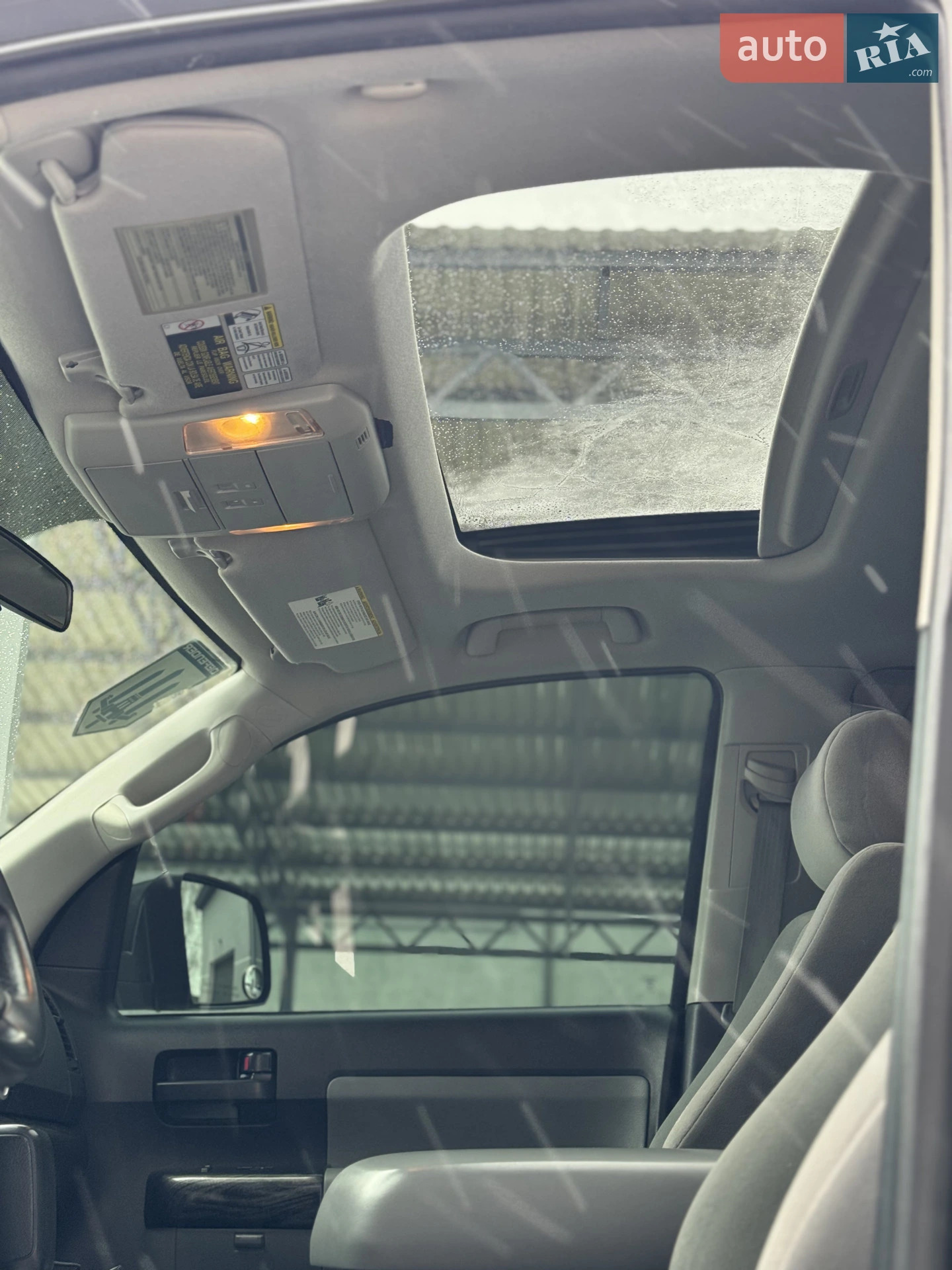 2013 Toyota Sequoia - мініатюра 18