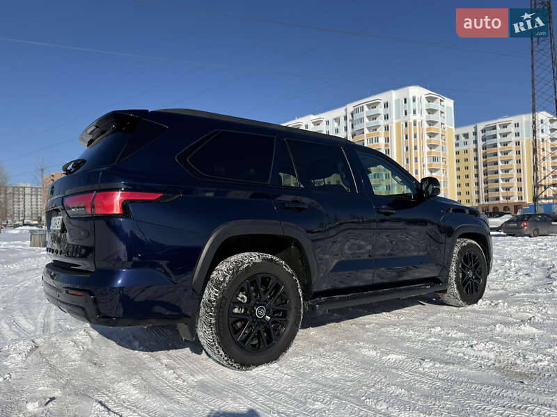 Внедорожник / Кроссовер Toyota Sequoia 2024 в Ирпене