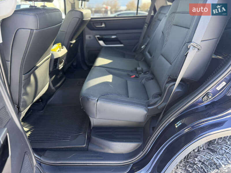 Внедорожник / Кроссовер Toyota Sequoia 2024 в Ирпене