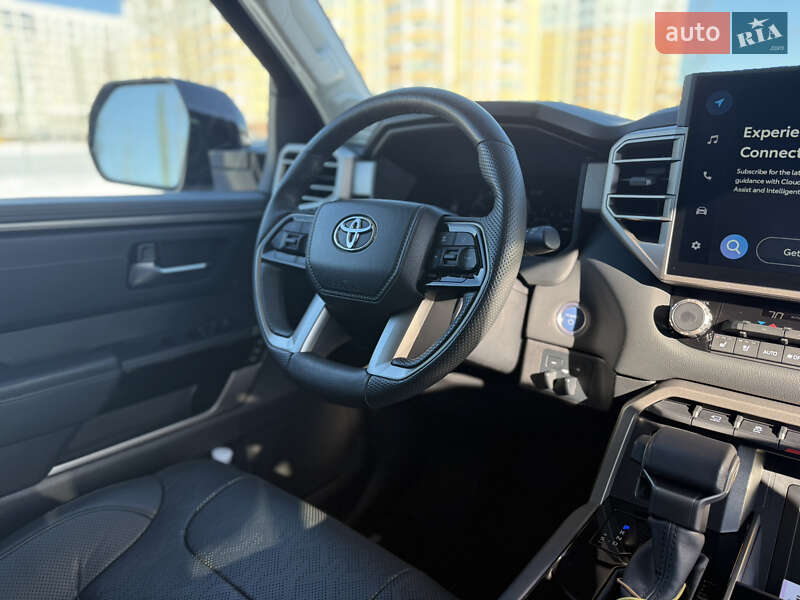 Внедорожник / Кроссовер Toyota Sequoia 2024 в Ирпене
