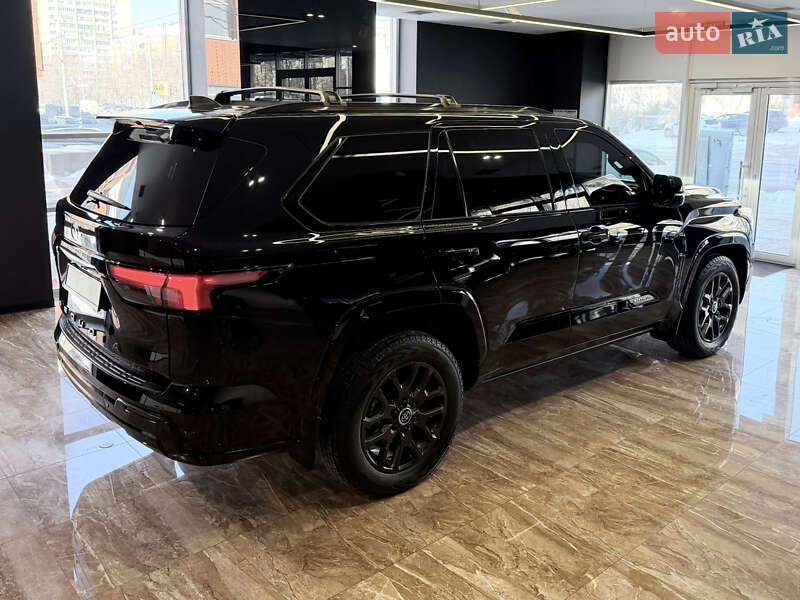 Внедорожник / Кроссовер Toyota Sequoia 2024 в Киеве