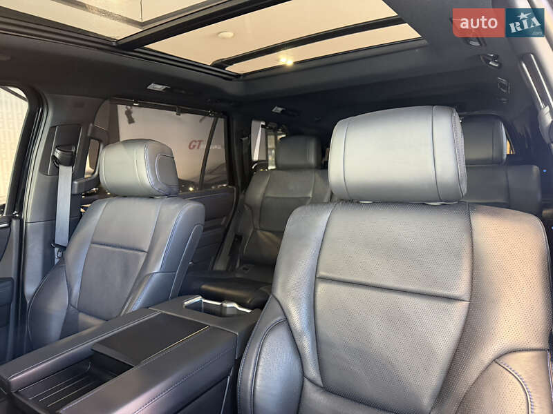 Внедорожник / Кроссовер Toyota Sequoia 2024 в Киеве