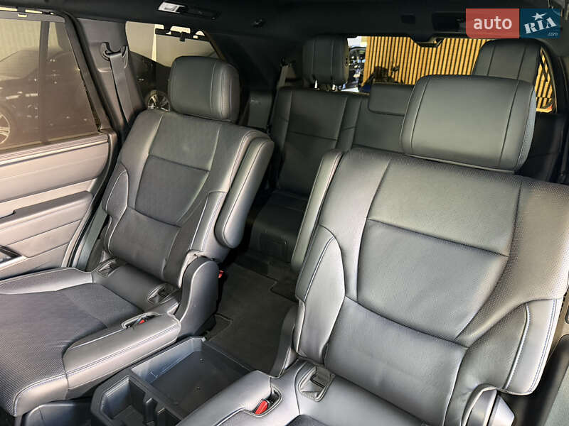 Внедорожник / Кроссовер Toyota Sequoia 2024 в Киеве