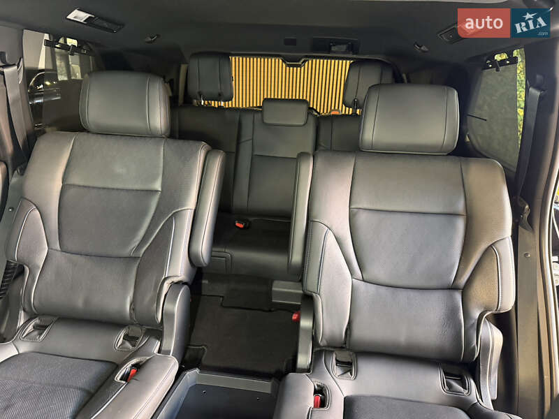 Внедорожник / Кроссовер Toyota Sequoia 2024 в Киеве