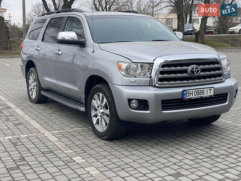 Внедорожник / Кроссовер Toyota Sequoia 2015 в Одессе