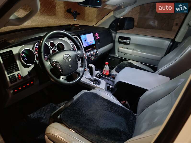 Внедорожник / Кроссовер Toyota Sequoia 2008 в Смеле фото 21 Внедорожник / Кроссовер Toyota Sequoia 2008 в Смеле