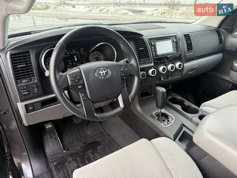 Внедорожник / Кроссовер Toyota Sequoia 2019 в Киеве фото 33 Внедорожник / Кроссовер Toyota Sequoia 2019 в Киеве