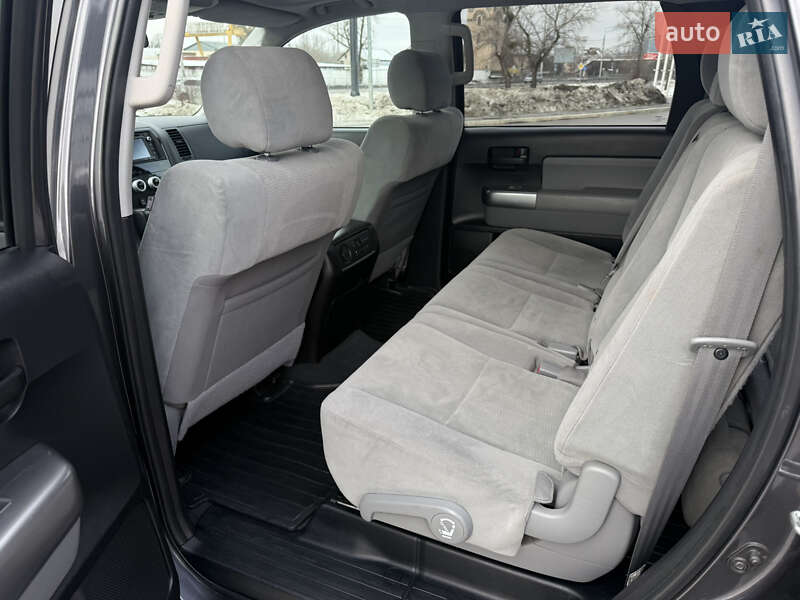 Внедорожник / Кроссовер Toyota Sequoia 2019 в Киеве фото 38 Внедорожник / Кроссовер Toyota Sequoia 2019 в Киеве