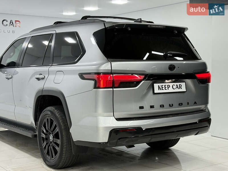 Внедорожник / Кроссовер Toyota Sequoia 2024 в Одессе