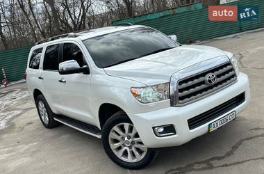 Внедорожник / Кроссовер Toyota Sequoia 2011 в Харькове