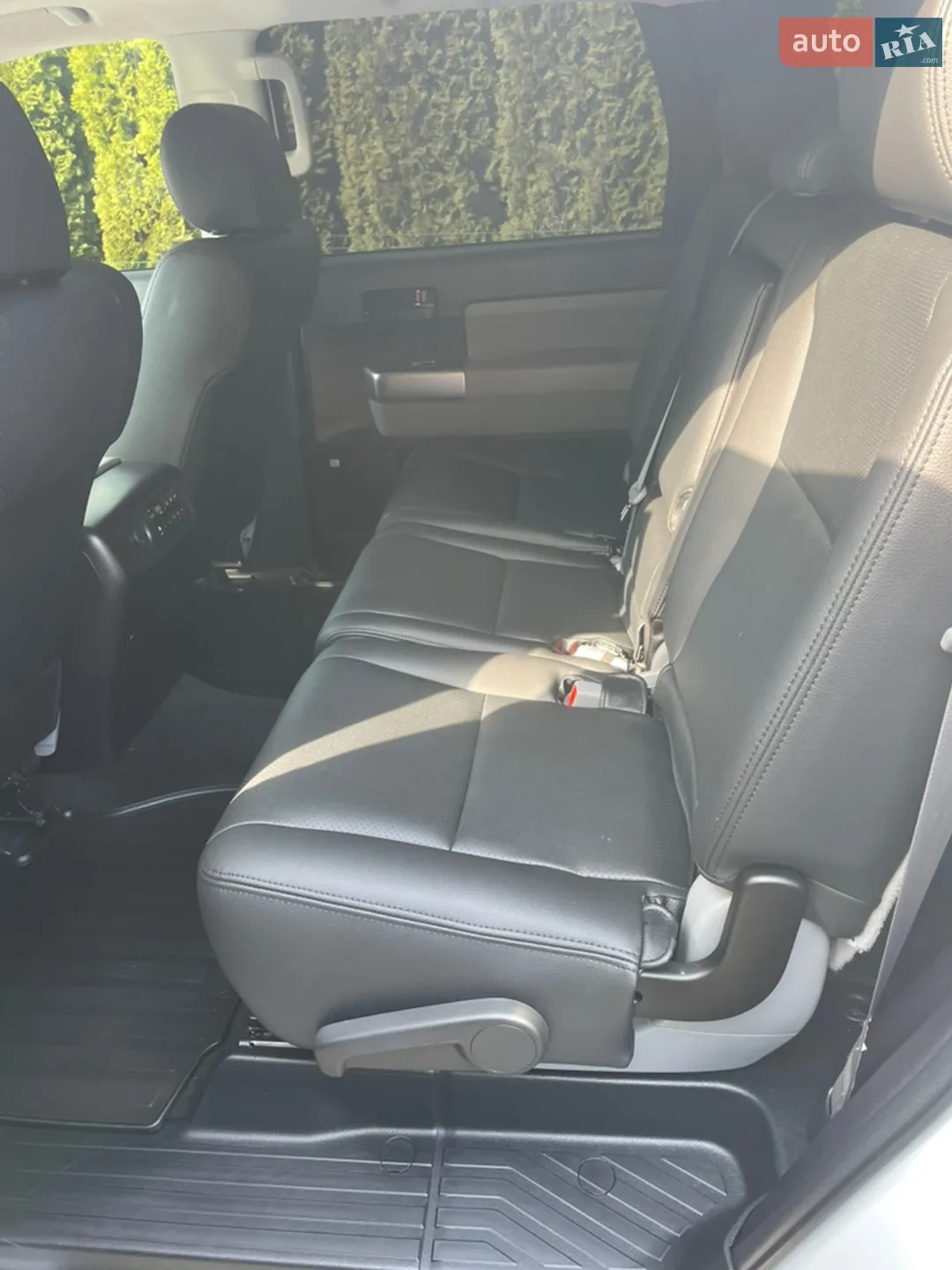 2018 Toyota Sequoia - мініатюра 19