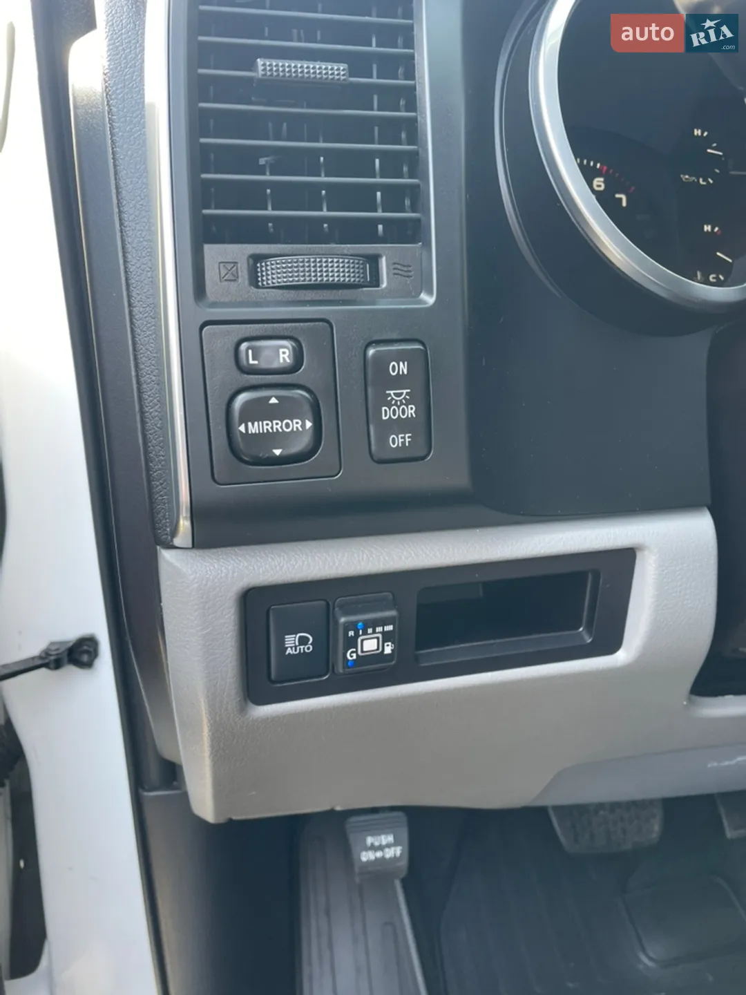 2018 Toyota Sequoia - мініатюра 22